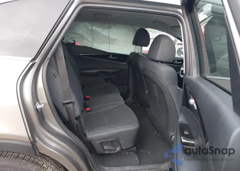 2019 Kia Sorento 2.4L Lx z USA, uszkodzony, nr VIN 5XYPGDA38KG538100